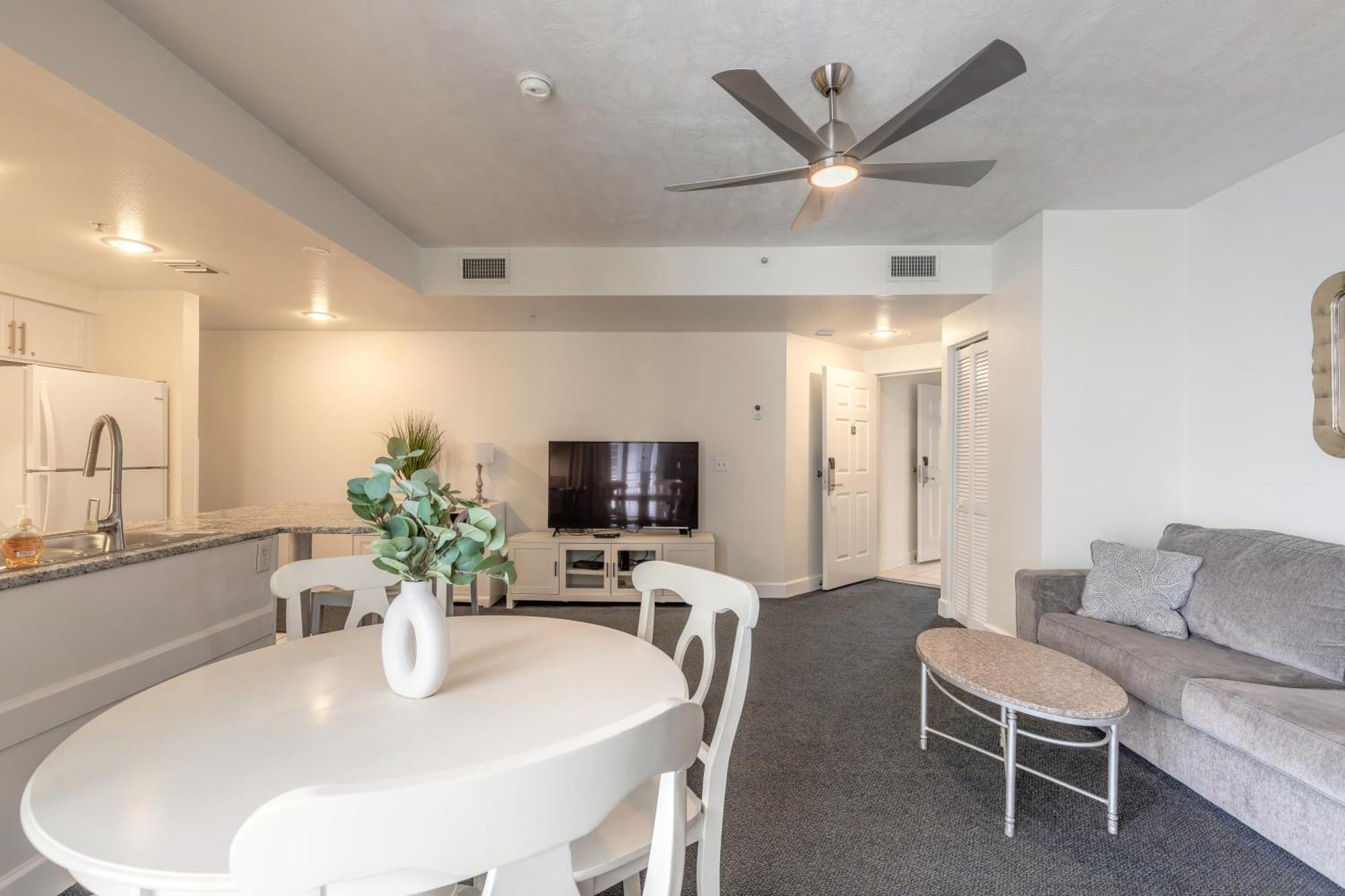 Beachfront Bliss At Ocean Walk Resort - Unit 1701 Daytona Beach Kültér fotó